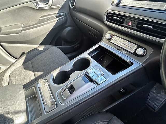 Hyundai KONA 64kWh Premium SUV 5dr Electric Auto (10.5kW Charger) (204 ps) Blue