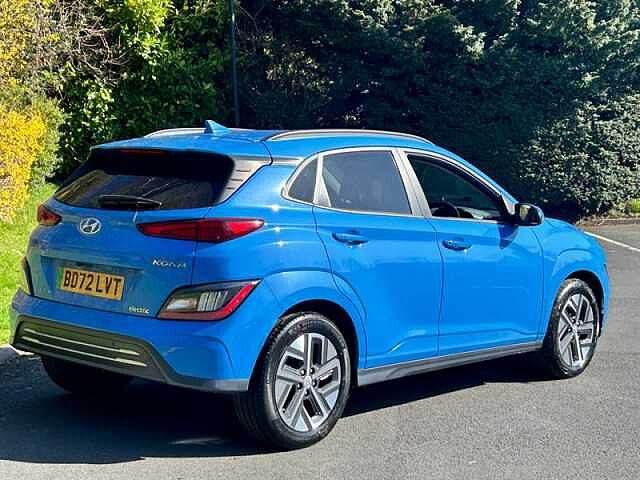 Hyundai KONA 64kWh Premium SUV 5dr Electric Auto (10.5kW Charger) (204 ps) Blue