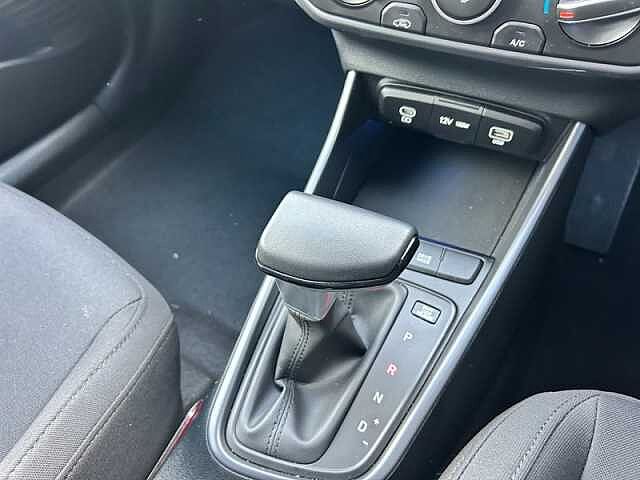 Hyundai BAYON 1.0 T-GDi Advance SUV 5dr Petrol DCT Euro 6 (s/s) (100 ps) White