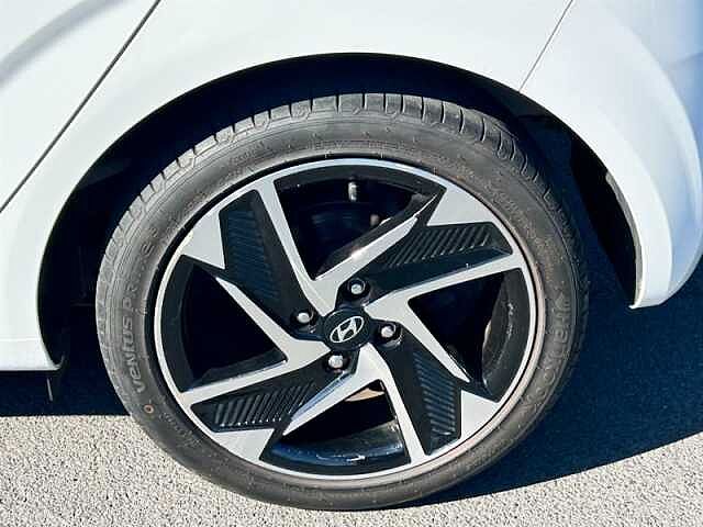 Hyundai I10 1.0 Premium Hatchback 5dr Petrol Manual Euro 6 (s/s) (67 ps) White