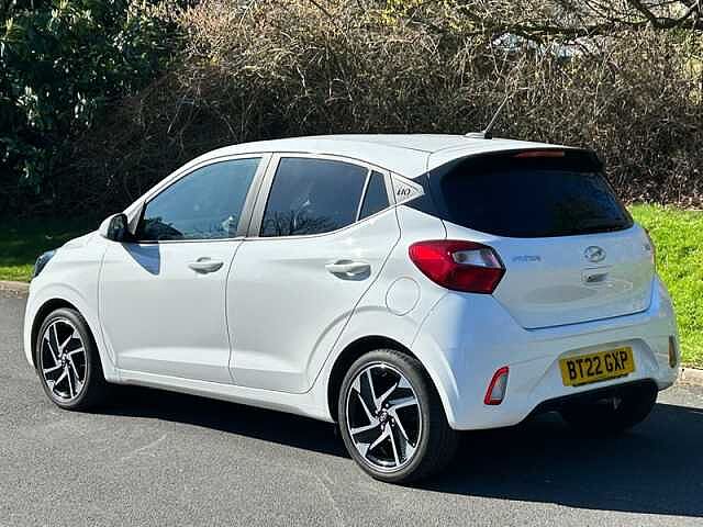 Hyundai I10 1.0 Premium Hatchback 5dr Petrol Manual Euro 6 (s/s) (67 ps) White