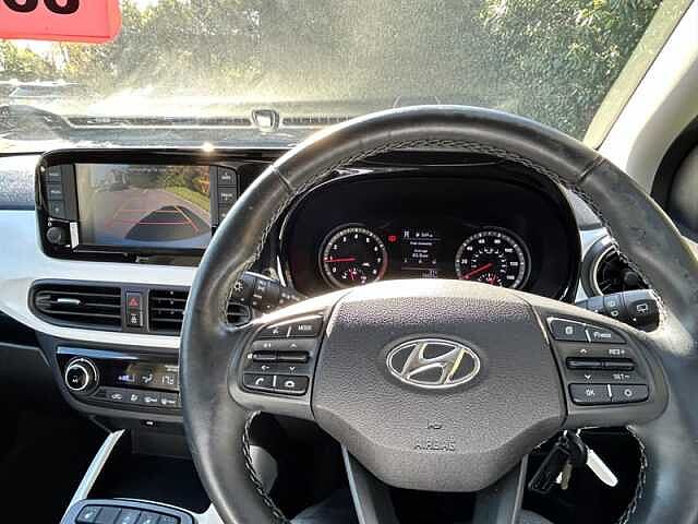 Hyundai I10 1.0 Premium Hatchback 5dr Petrol Manual Euro 6 (s/s) (67 ps) White