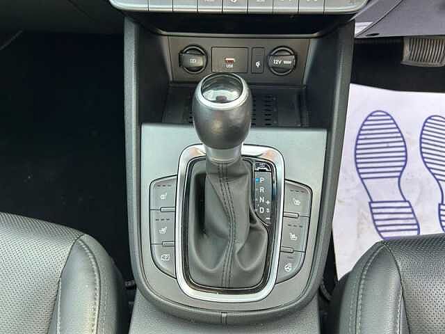 Hyundai KONA 1.6 h-GDi Ultimate SUV 5dr Petrol Hybrid DCT Euro 6 (s/s) (141 ps)