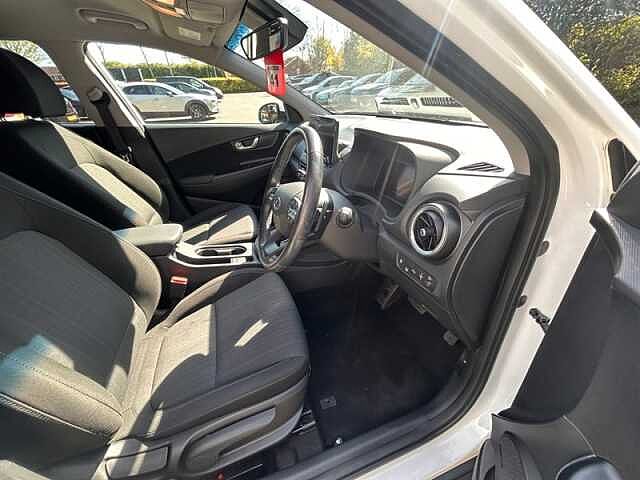 Hyundai KONA 1.6 h-GDi Premium SUV 5dr Petrol Hybrid DCT Euro 6 (s/s) (141 ps) White