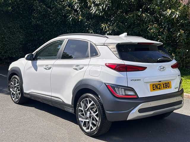 Hyundai KONA 1.6 h-GDi Premium SUV 5dr Petrol Hybrid DCT Euro 6 (s/s) (141 ps) White