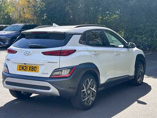 Hyundai KONA 1.6 h-GDi Premium SUV 5dr Petrol Hybrid DCT Euro 6 (s/s) (141 ps) White