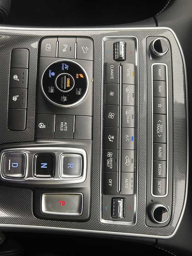 Hyundai SANTA FE 1.6 h T-GDi Premium SUV 5dr Petrol Hybrid Auto 4WD Euro 6 (s/s) (230 ps) Black