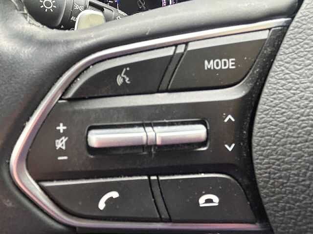 Hyundai SANTA FE 1.6 h T-GDi Premium SUV 5dr Petrol Hybrid Auto 4WD Euro 6 (s/s) (230 ps) Black