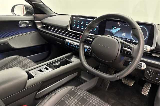 Hyundai IONIQ 6 77.4kWh First Edition Saloon 4dr Electric Auto AWD (325 ps) Grey