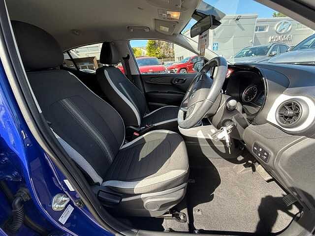 Hyundai i10 1.0 Premium Hatchback 5dr Petrol Auto Euro 6 (s/s) (67 ps)