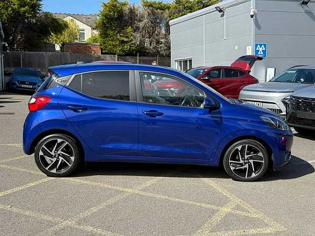 Hyundai i10 1.0 Premium Hatchback 5dr Petrol Auto Euro 6 (s/s) (67 ps)