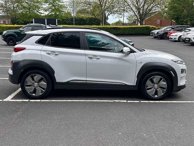 Hyundai KONA 64kWh Premium SE SUV 5dr Electric Auto (7kW Charger) (204 ps)