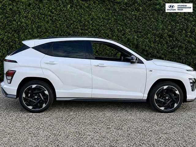 Hyundai KONA 65.4kWh N Line SUV 5dr Electric Auto (218 ps) White