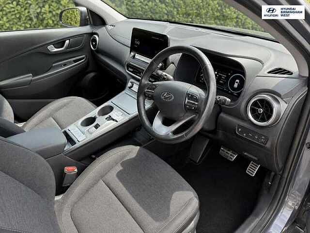 Hyundai KONA 64kWh Premium SUV 5dr Electric Auto (10.5kW Charger) (204 ps) Grey
