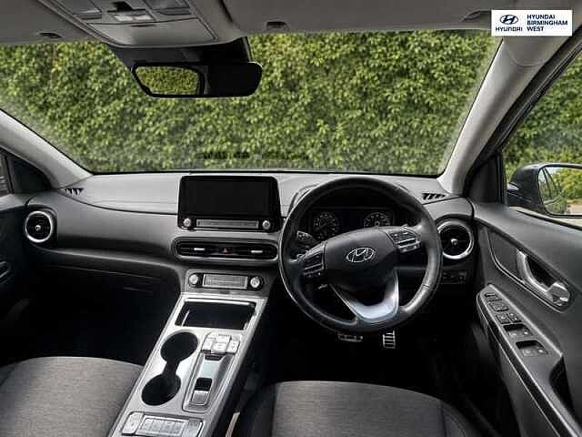 Hyundai KONA 64kWh Premium SUV 5dr Electric Auto (10.5kW Charger) (204 ps)