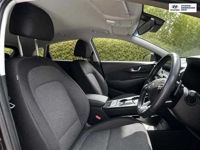 Hyundai KONA 64kWh Premium SUV 5dr Electric Auto (10.5kW Charger) (204 ps)