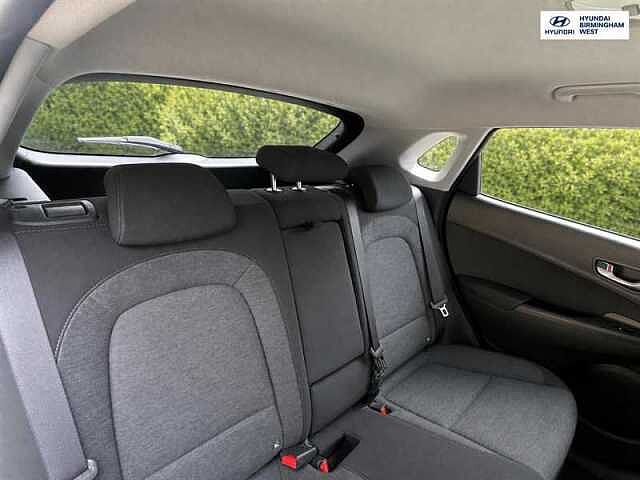 Hyundai KONA 64kWh Premium SUV 5dr Electric Auto (10.5kW Charger) (204 ps)
