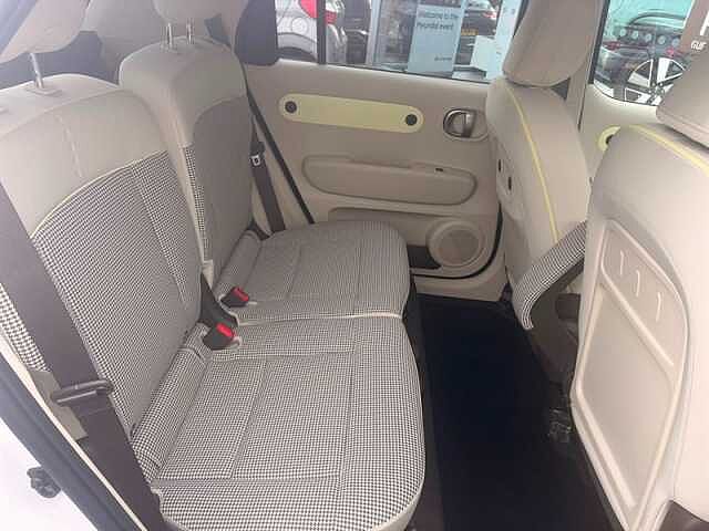 Hyundai INSTER Long Range 49kWh 02 SUV 5dr Electric Auto (115 ps) White