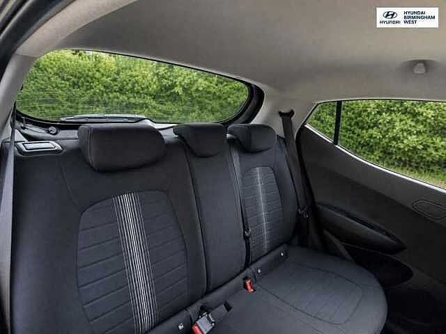 Hyundai i10 1.2 SE Connect Hatchback 5dr Petrol Manual Euro 6 (s/s) (84 ps)