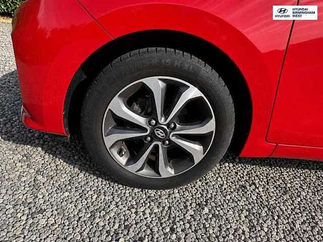 Hyundai i10 1.0 Play Hatchback 5dr Petrol Manual Euro 6 (67 ps)