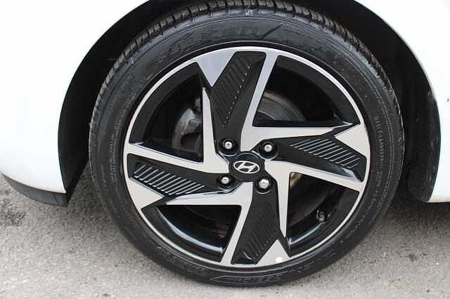 Hyundai I10 1.0 Premium Euro 6 (s/s) 5dr White