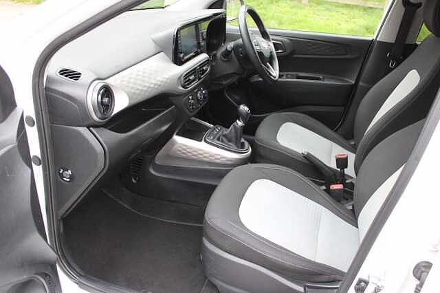 Hyundai I10 1.0 Premium Euro 6 (s/s) 5dr White