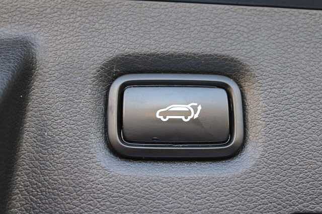 Hyundai SANTA FE 2.2 CRDi Premium SE Auto 4WD Euro 6 (s/s) 5dr 7 Seat Black