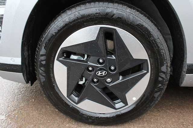 Hyundai KONA 65.4kWh Ultimate Auto 5dr Silver