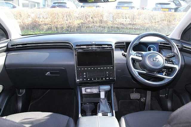 Hyundai TUCSON 1.6 T-GDi MHEV SE Connect DCT Euro 6 (s/s) 5dr White
