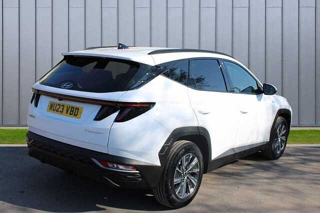 Hyundai TUCSON 1.6 T-GDi MHEV SE Connect DCT Euro 6 (s/s) 5dr White