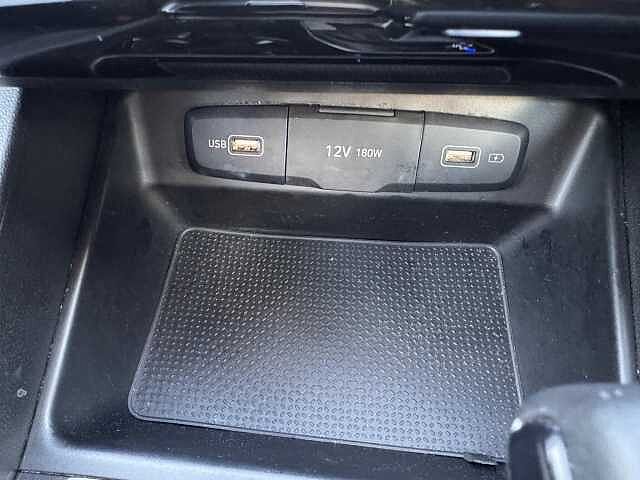 Hyundai TUCSON 1.6 T-GDi MHEV SE Connect DCT Euro 6 (s/s) 5dr White