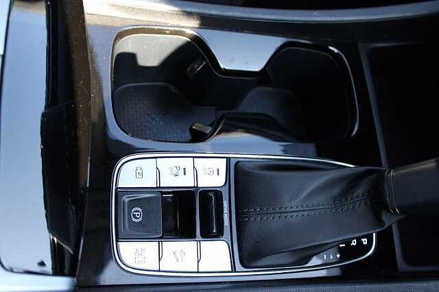 Hyundai TUCSON 1.6 T-GDi MHEV SE Connect DCT Euro 6 (s/s) 5dr White