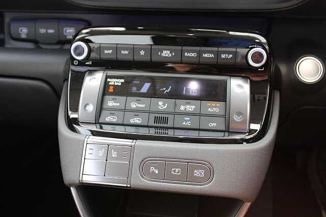 Hyundai INSTER Long Range 49kWh 02 Auto 5dr Black