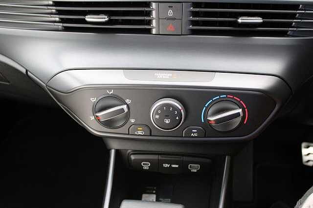 Hyundai BAYON 1.0 T-GDi Black Line DCT Euro 6 (s/s) 5dr