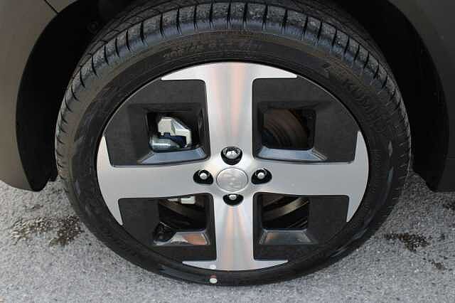 Hyundai INSTER Long Range 49kWh 02 Auto 5dr Black