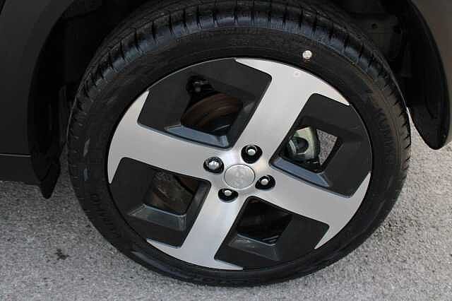 Hyundai INSTER Long Range 49kWh 02 Auto 5dr Black