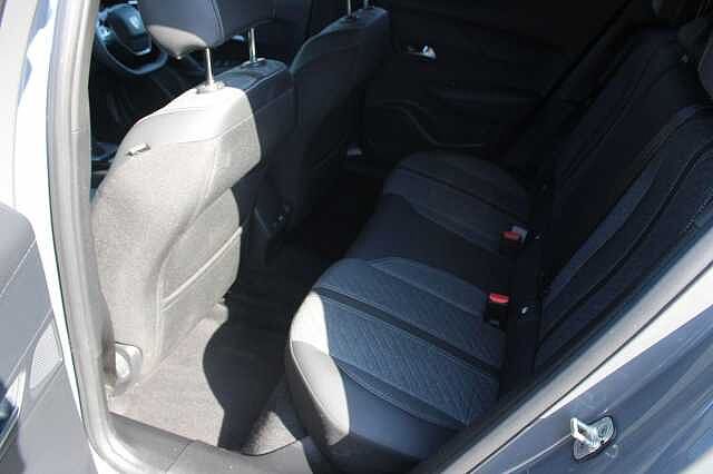 Peugeot 2008 1.2 PureTech Allure Euro 6 (s/s) 5dr