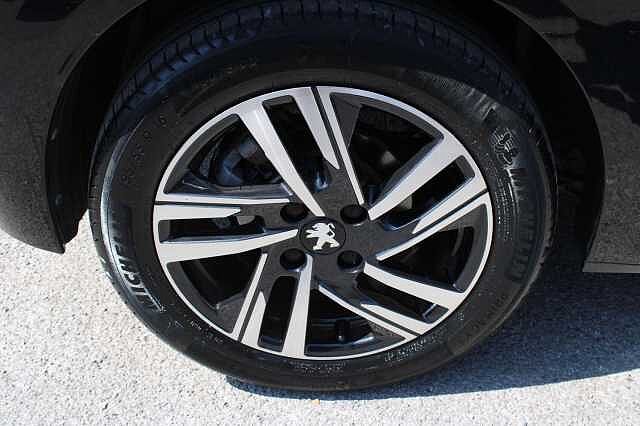 Peugeot 208 1.2 PureTech Allure Premium + Euro 6 (s/s) 5dr