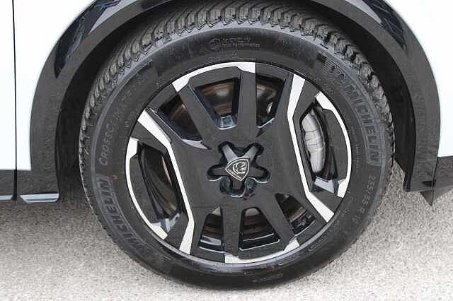 Peugeot E-3008 73kWh GT Auto 5dr
