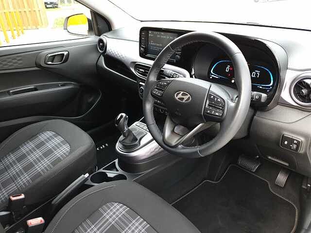 Hyundai i10 1.0 MPi Premium 5dr Auto