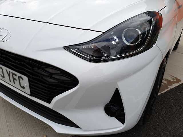 Hyundai i10 1.0 MPi Premium 5dr Auto