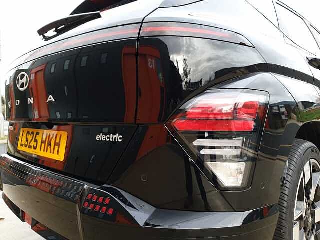 Hyundai KONA 160kW Ultimate 65kWh 5dr Auto Black