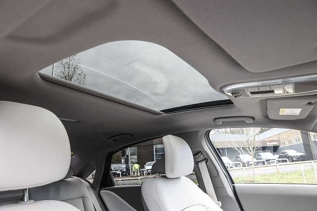 Hyundai IONIQ 6 E (325ps) Ultimate 77kWh (Dual Motor) AWD