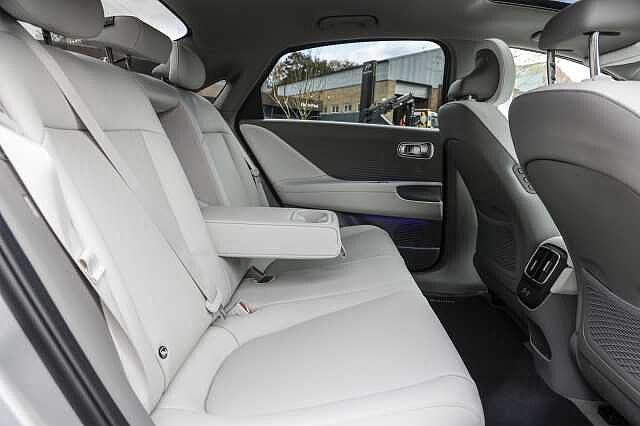 Hyundai IONIQ 6 E (325ps) Ultimate 77kWh (Dual Motor) AWD