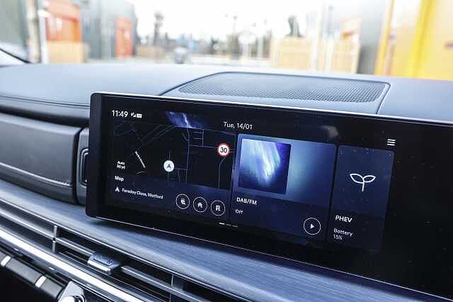 Hyundai Santa Fe Estate 1.6 TGDi Plug-in Hybrid Ultimate 5dr 4WD Auto