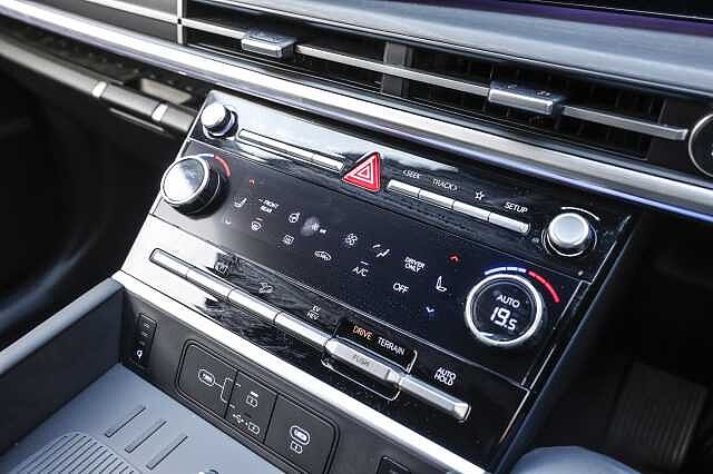 Hyundai Santa Fe Estate 1.6 TGDi Plug-in Hybrid Ultimate 5dr 4WD Auto