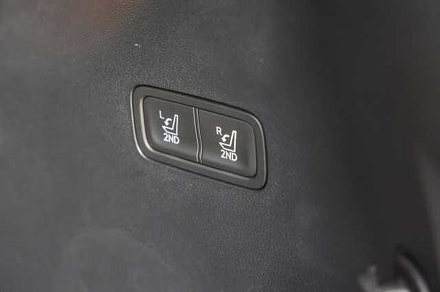 Hyundai Santa Fe Estate 1.6 TGDi Plug-in Hybrid Ultimate 5dr 4WD Auto