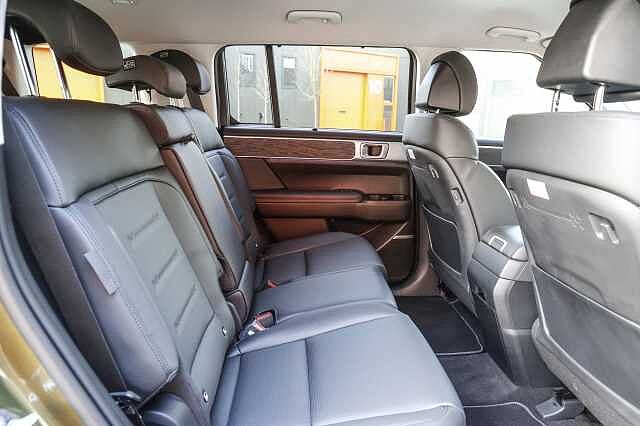 Hyundai Santa Fe Estate 1.6 TGDi Plug-in Hybrid Ultimate 5dr 4WD Auto