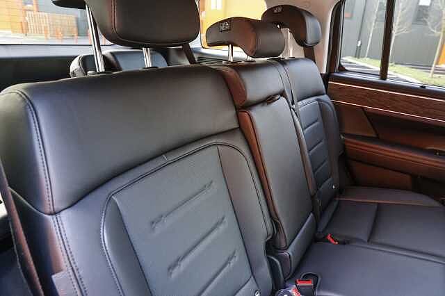 Hyundai Santa Fe Estate 1.6 TGDi Plug-in Hybrid Ultimate 5dr 4WD Auto