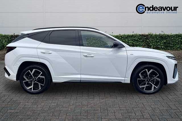 Hyundai TUCSON 1.6T Hybrid N Line 5dr Auto White
